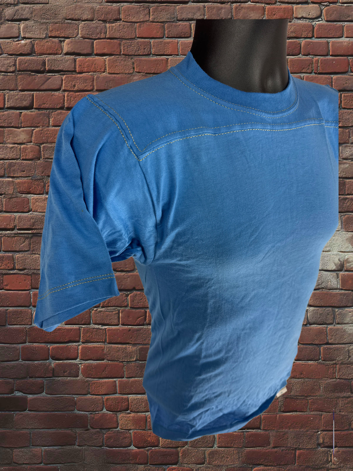 Vintage Russell Athletic XS Gold-Tag Streetwear T‑Shirt Deadstock NWOT-Columbia Blue/Gold